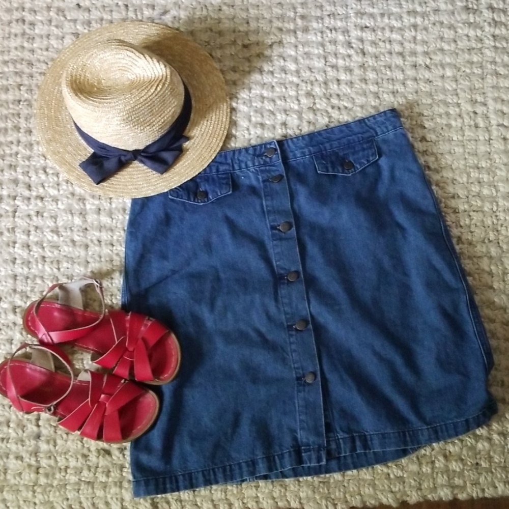 Old Navy Size 16 Denim Button up skirt